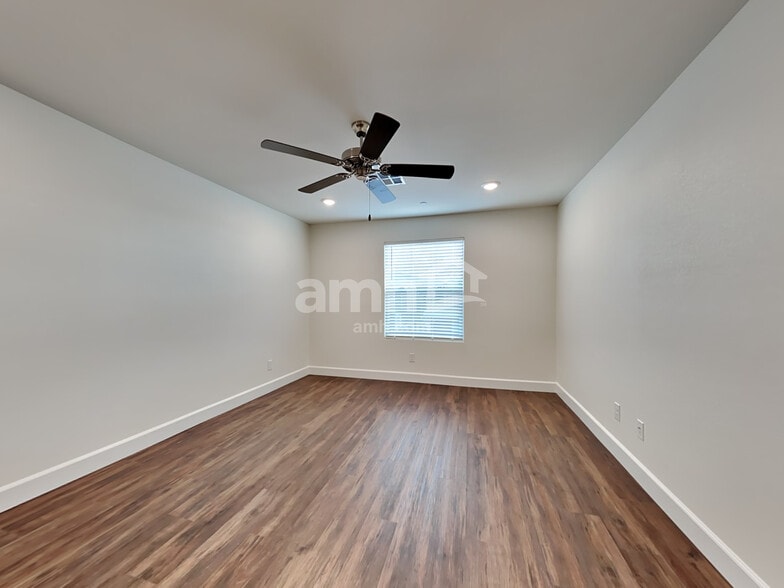 Building Photo - 290 Austin Bellerose Pl