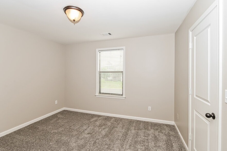 Building Photo - 6755 Clarmore Dr