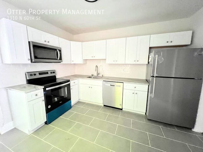Building Photo - 1310 N 60th St