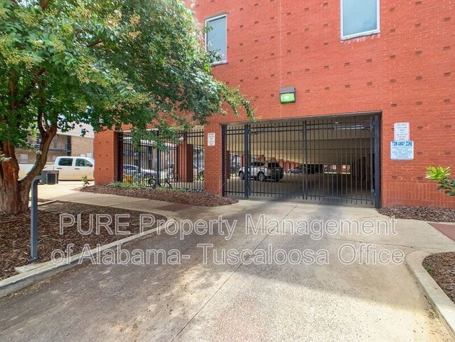 Building Photo - 1510 9th St