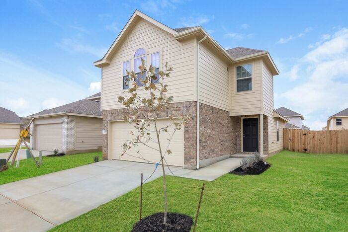 Building Photo - 2306 Redlove Dr