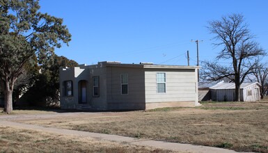 Building Photo - Updated 3 bedroom 1 Bathroom