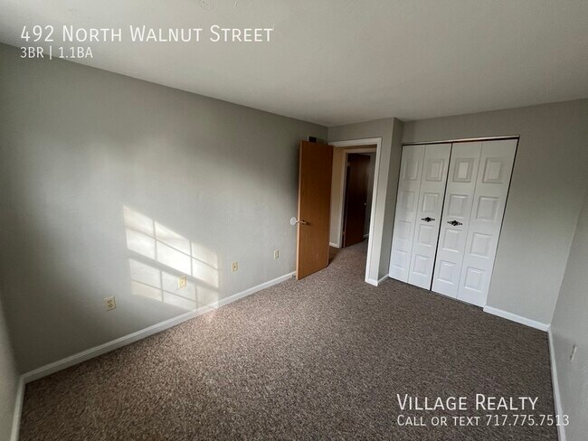 Building Photo - 492 N Walnut St