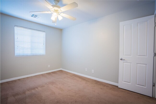 Building Photo - 2624 Romarin Terrace