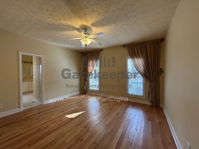 Building Photo - 111 Hanbury Ln