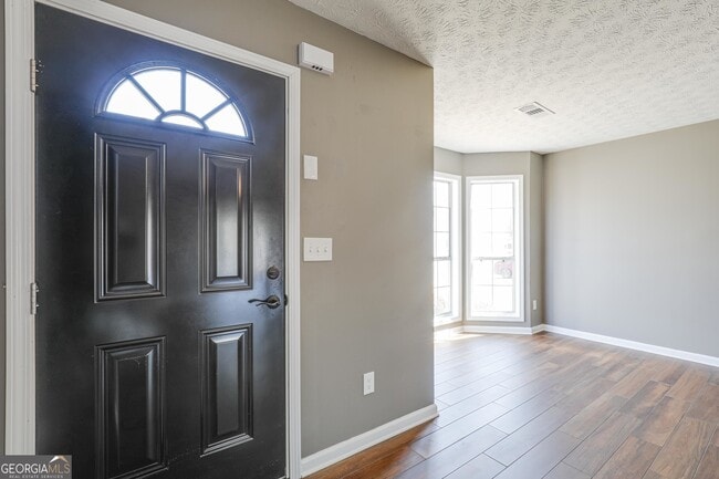 Building Photo - 130 Chastain Loop