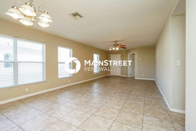 Building Photo - 4 Bedroom Pet-Friendly Home in Cape Coral, FL with Main Street Renewal