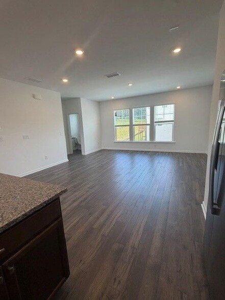 Building Photo - 2829 Rosehall Wy