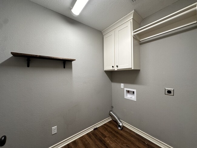 Building Photo - 11365 AR-237