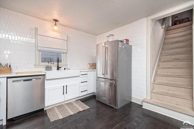 Building Photo - 915 Alabama St