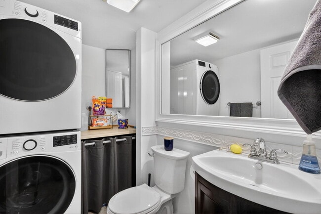 Building Photo - 1520 Masters Cir