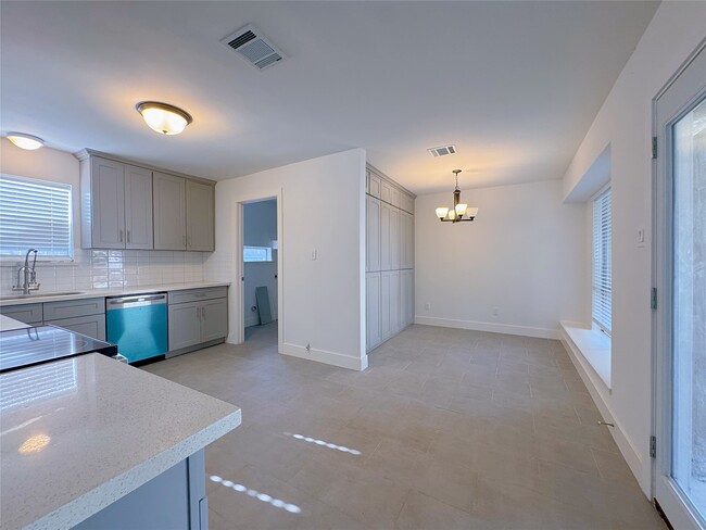 Building Photo - 22206 Goldstone Dr