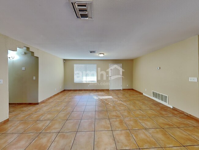 Building Photo - 6449 S Iberia Ave