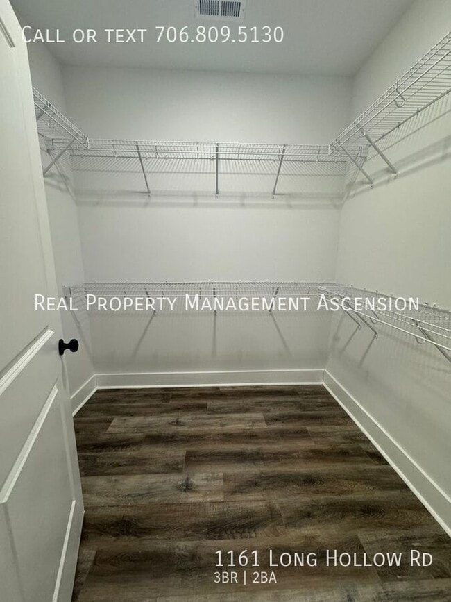 Building Photo - 1161 Long Hollow Rd
