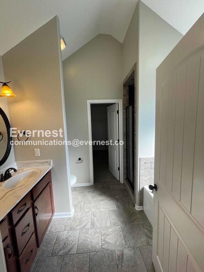 Building Photo - 3393 Wiser Dr