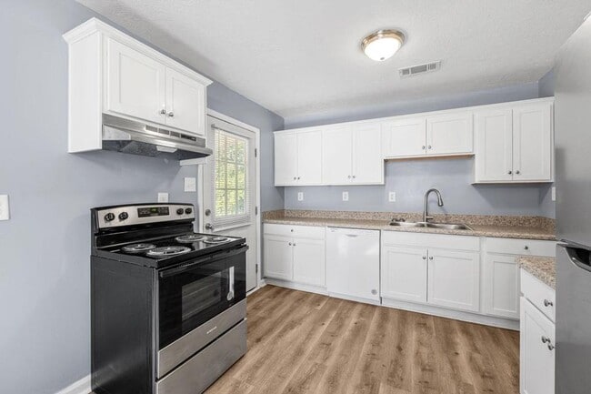 Building Photo - 1413 Springview Dr