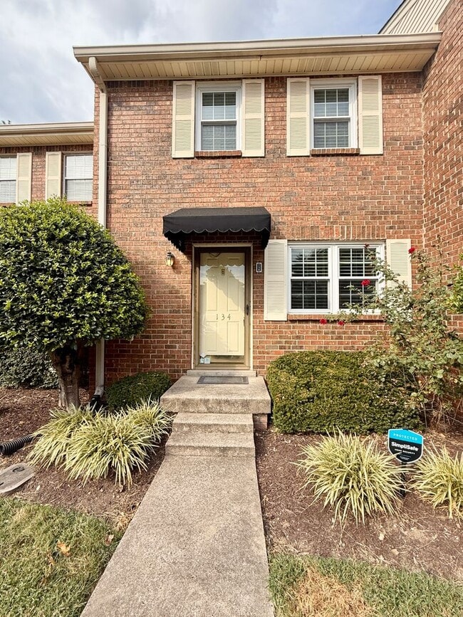 2 Bedroom Hermitage condo only $1600! Ava... - 2 Bedroom Hermitage condo only $1600!  Ava...