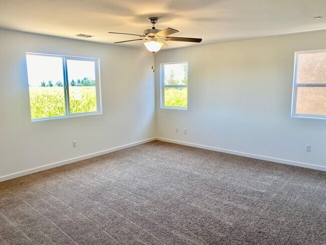 Building Photo - 5 Bedroom In Clovis Unified School District