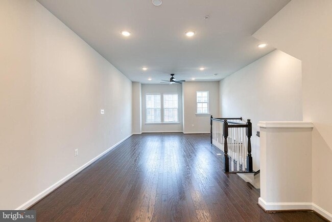 Building Photo - 2581 Debert Cir