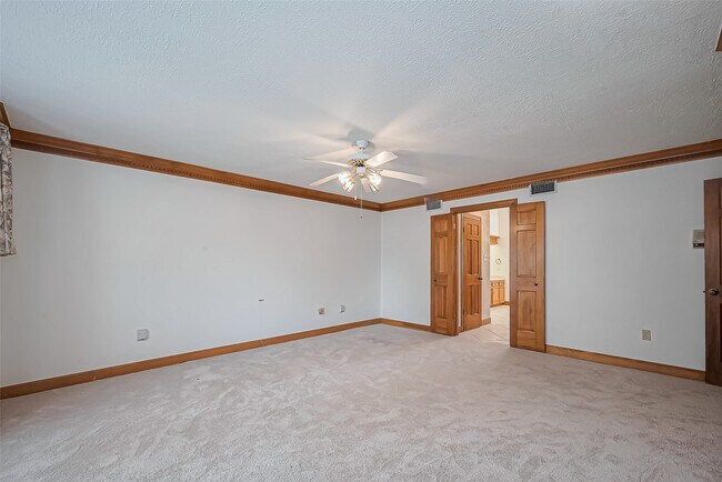 Building Photo - 18307 Champion Forest Dr