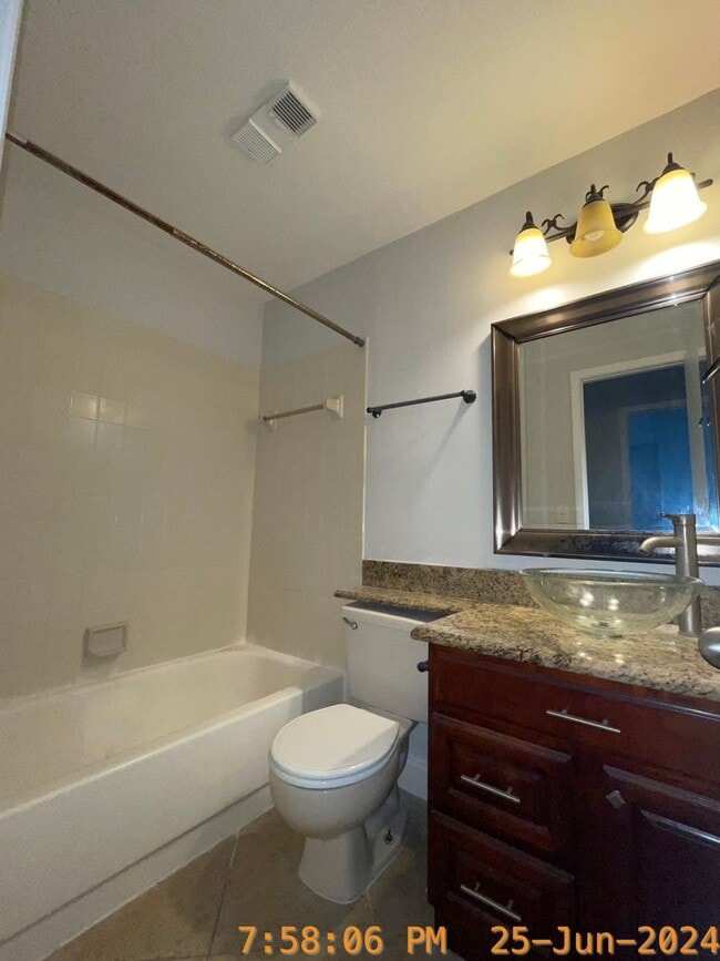 Building Photo - Dockside 2 bed/ 2 bath with Scenic Balcony