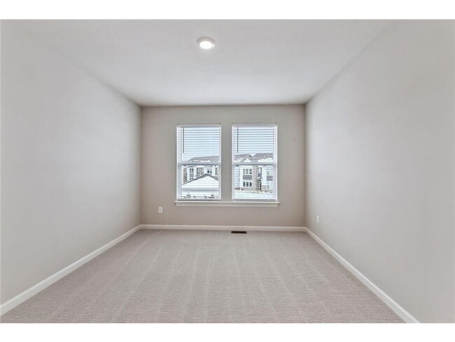 Building Photo - 2438 N Blossom Cir
