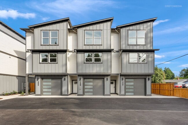 Building Photo - 4237 Verda Ln NE