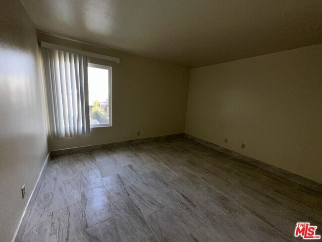 Building Photo - 3422 Maricopa St