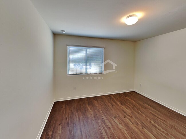 Building Photo - 11754 W Vanderbilt Farms Way