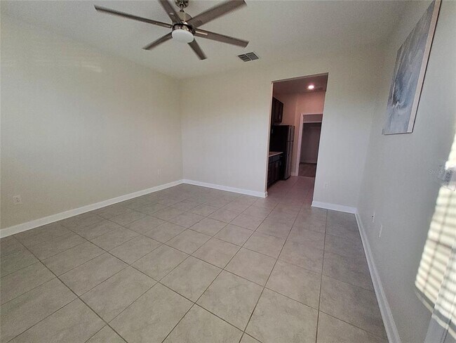 Building Photo - 725 Simone Ct