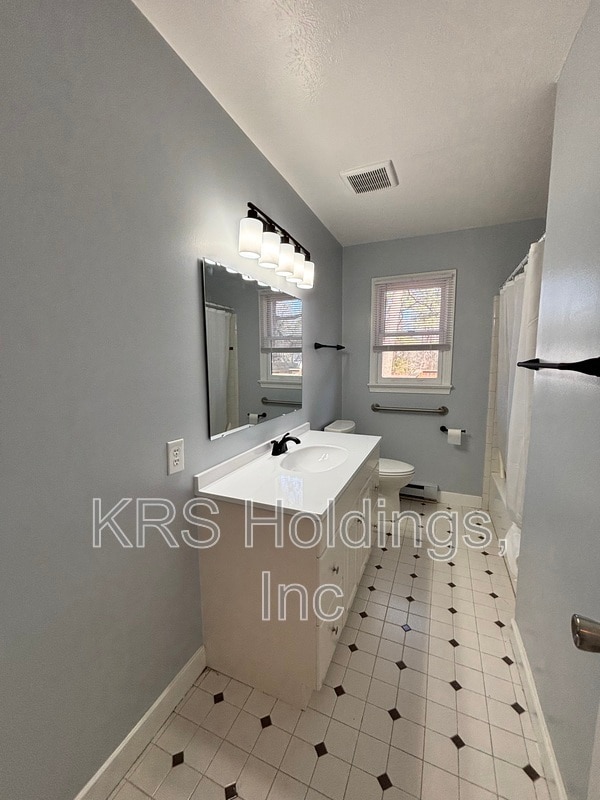 Building Photo - 8501 Ackley Ave