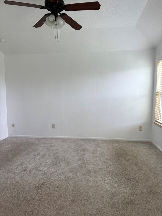 Building Photo - 20710 Rainmead Dr