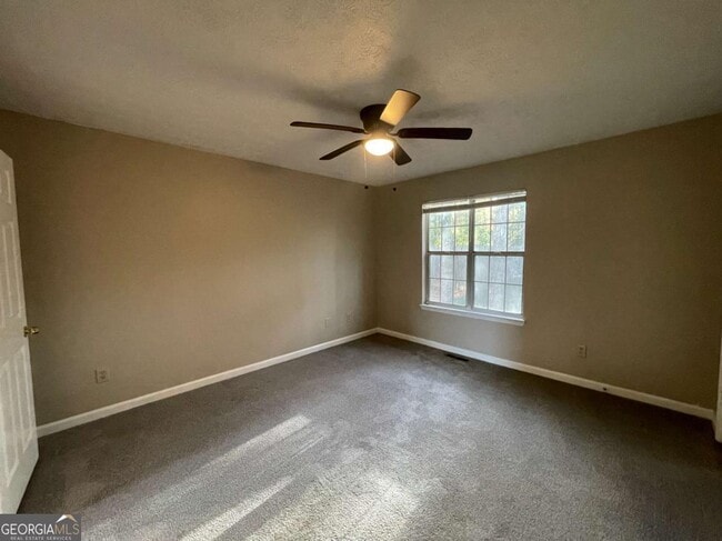 Building Photo - 3774 Meadow Creek Dr