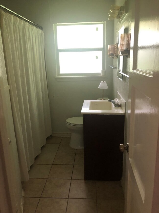 Building Photo - 4310 Holt St