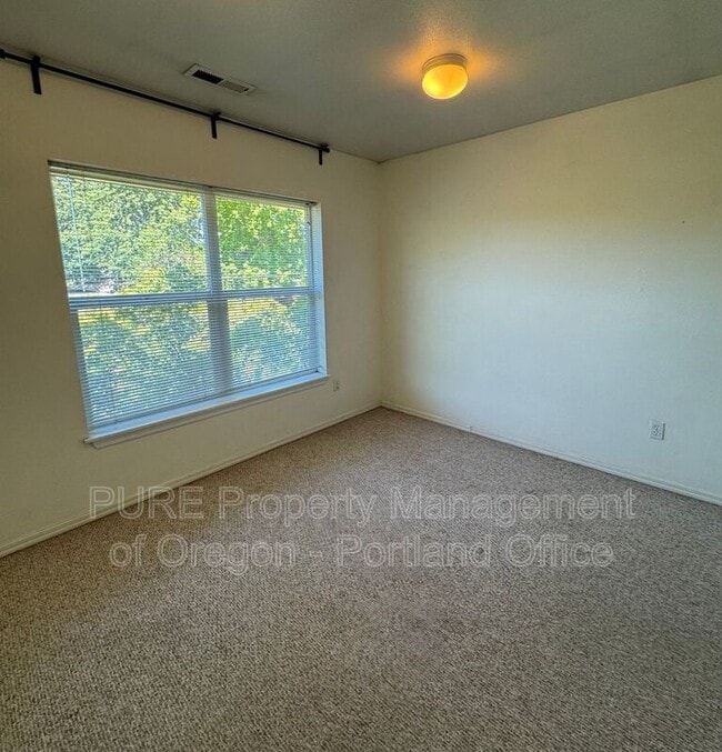 Building Photo - 5628 N Harvard