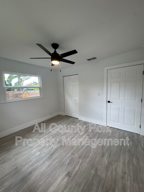 Building Photo - 1441 Dann St