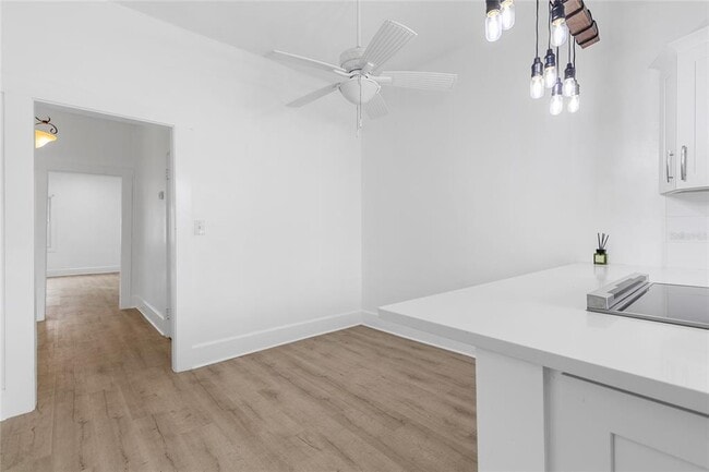 Building Photo - 12 18th St S