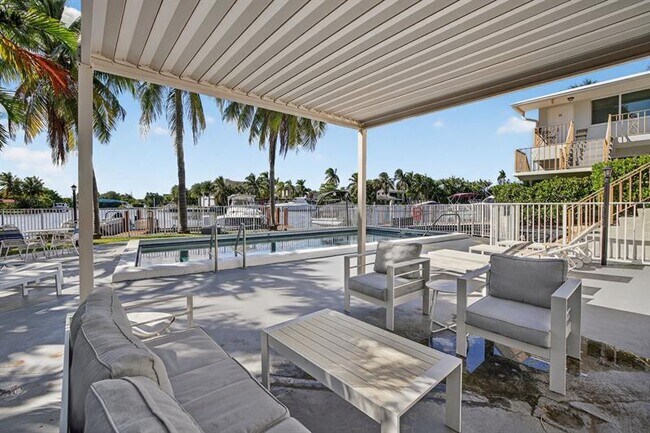 Building Photo - 1821 Middle River Dr