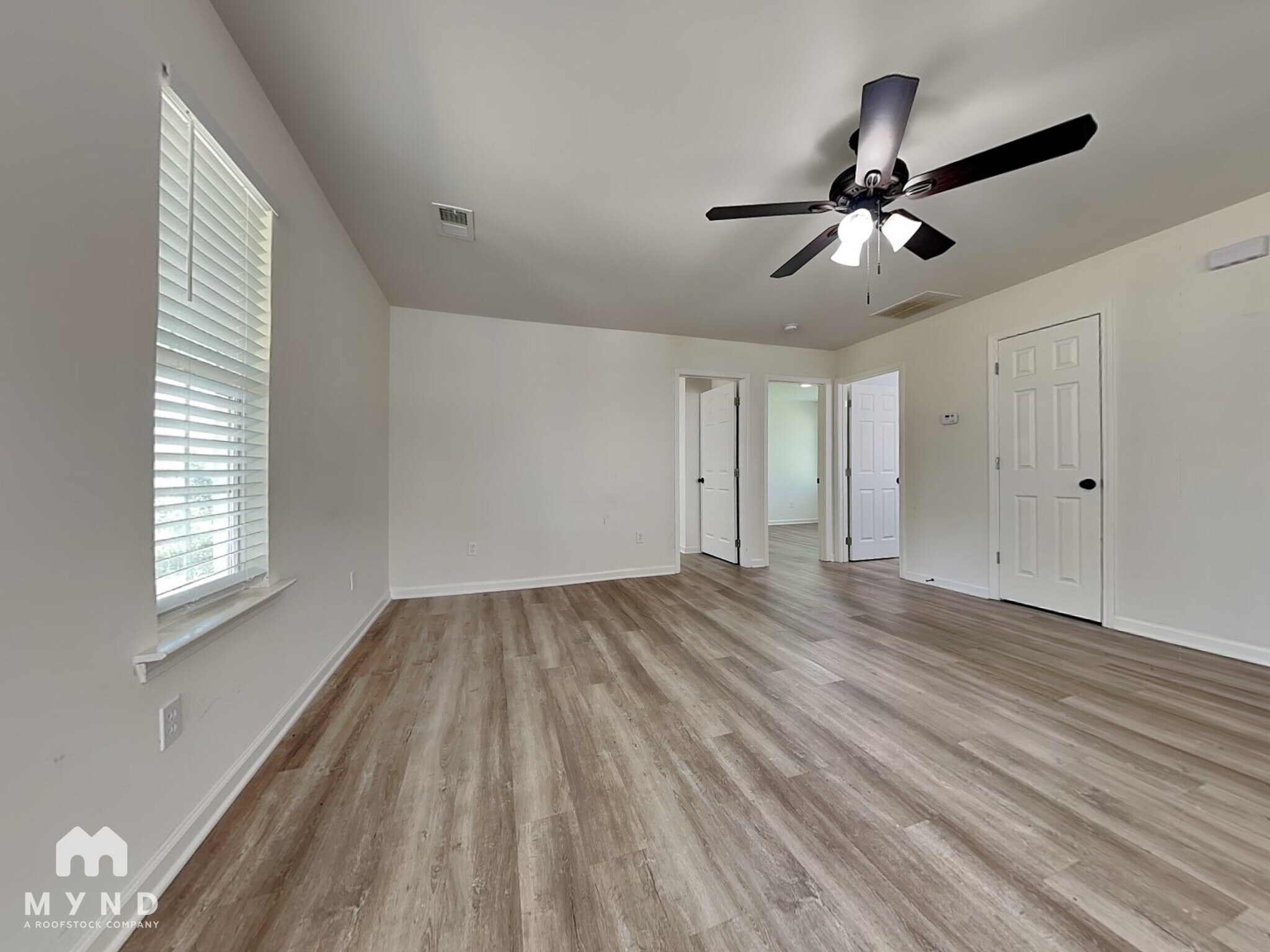 Building Photo - 424 Valerie Cir