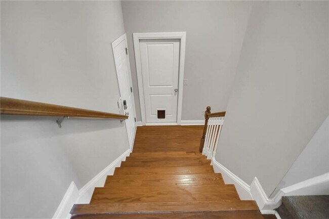 Building Photo - 3026 Eltham Pl