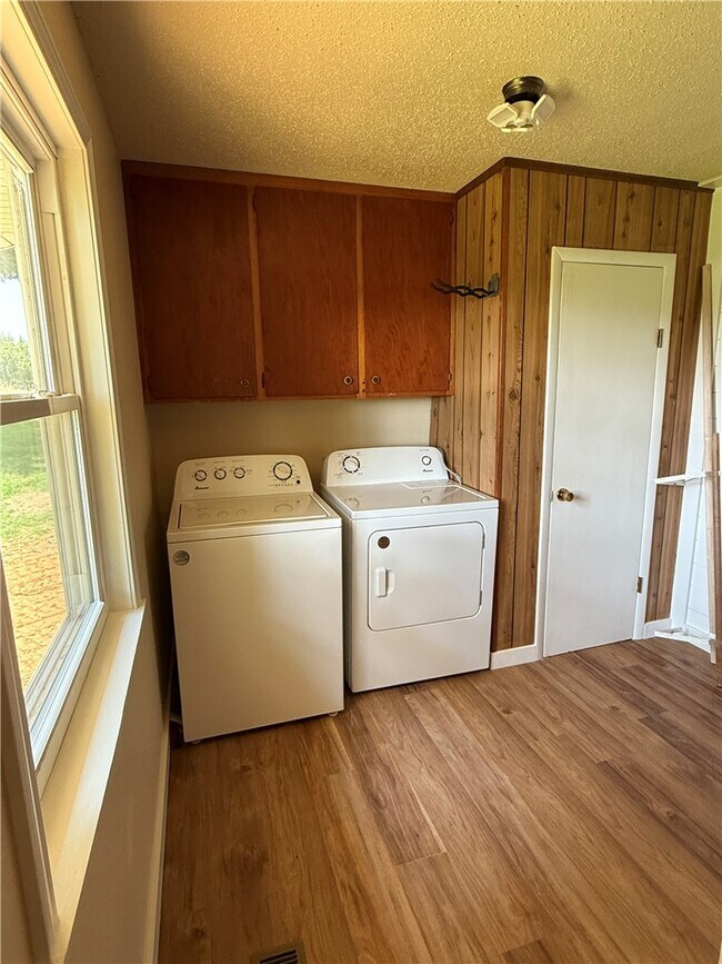 Building Photo - 31297 AR-295