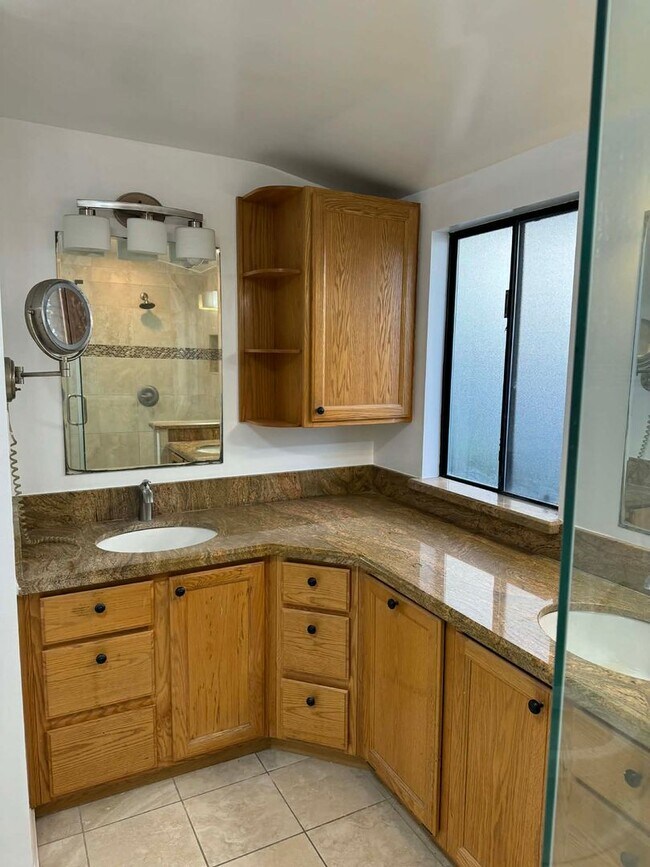 Building Photo - Stunning Single-Story Granada Hills Pool Home | 3 Bed | 2 Bath | 2,500 Sq Ft