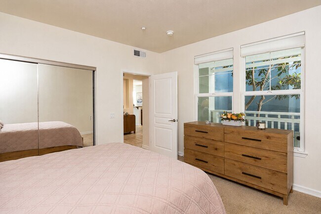 Building Photo - 3 Bedroom + 2 Bathroom Condo | Seabridge | Oxnard | Unfurnished