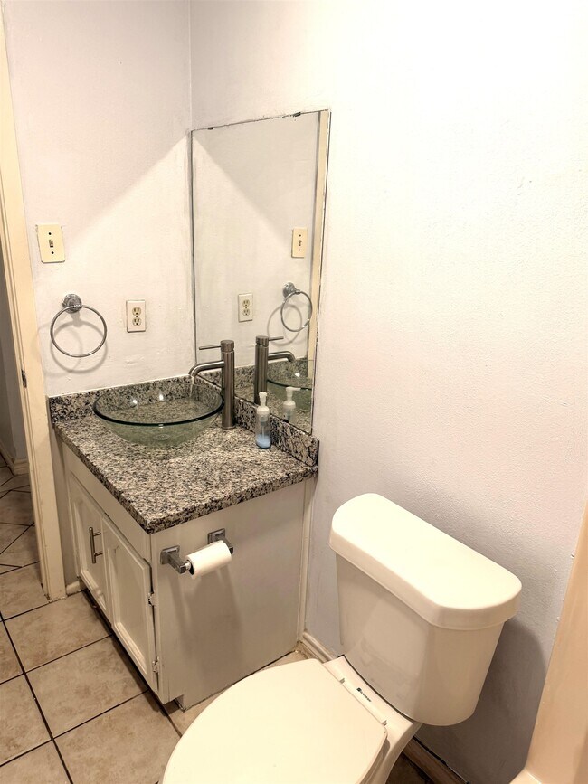 Building Photo - 5302 Springfield Ave