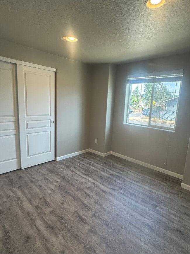 Building Photo - Beautiful 3 bedroom/2 bath tiny home in Co...