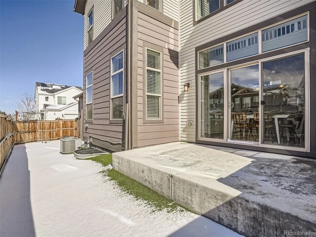 Building Photo - 10101 E 59th Dr