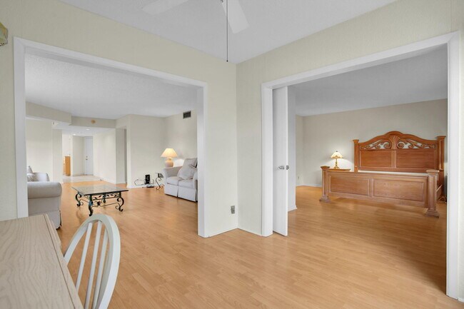 Building Photo - 1605 Abaco Dr