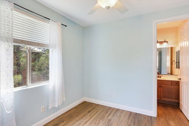 Building Photo - Summerlin Vistas Pool Home w/ Bed and Bath...