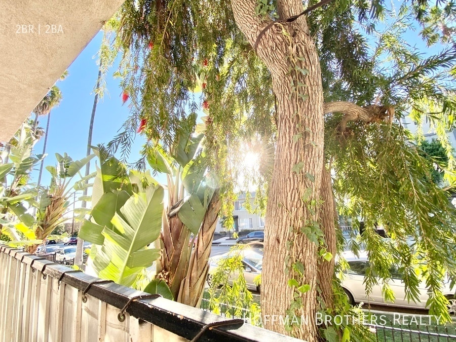 Building Photo - 1808 N Harvard Blvd