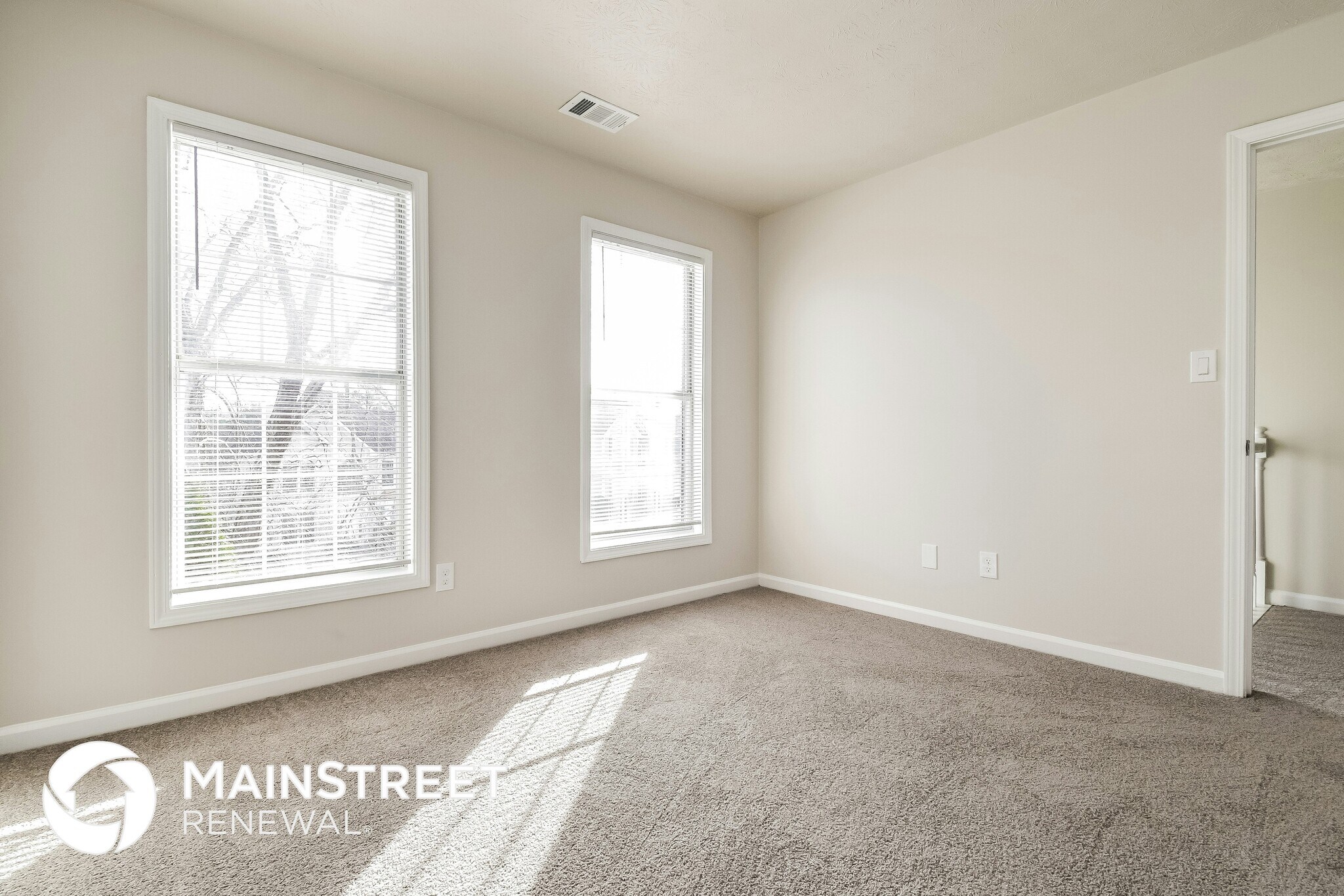 Building Photo - 742 Riverlanding Dr